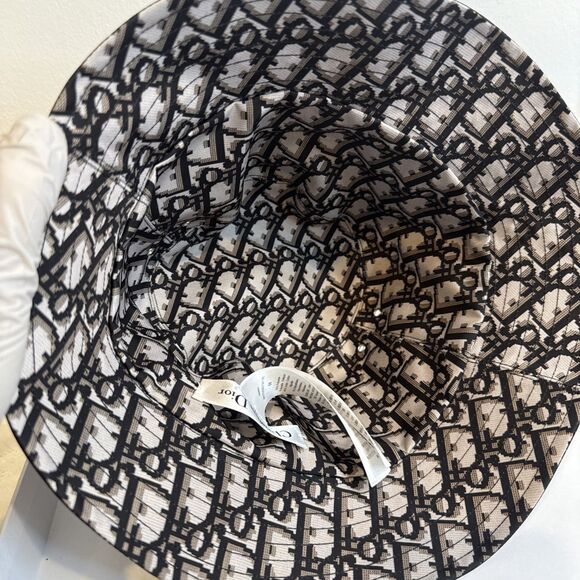 Dior Reversible Teddy-D Small Brim Bucket Hat Size 59 main image 8